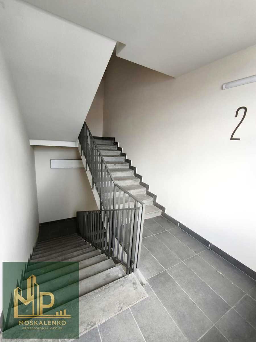 1876378946896317