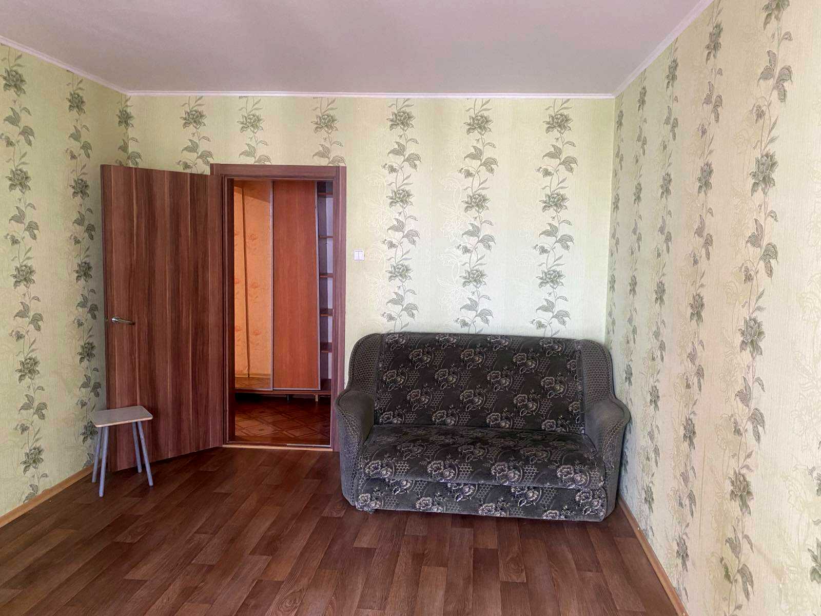 1876381736707143