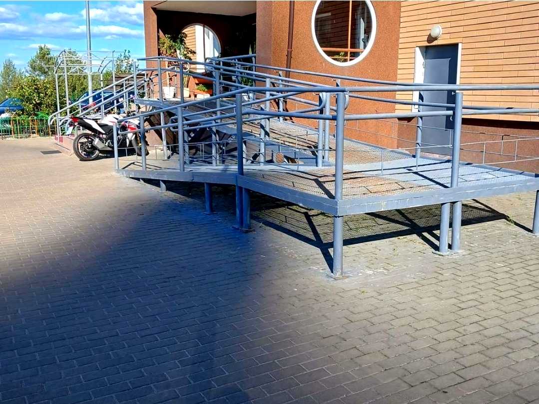 1876381739655813