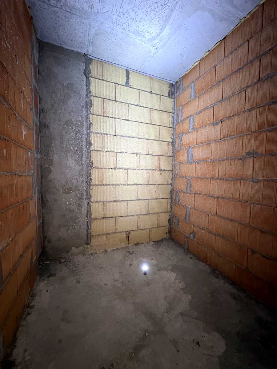 1876382643164199