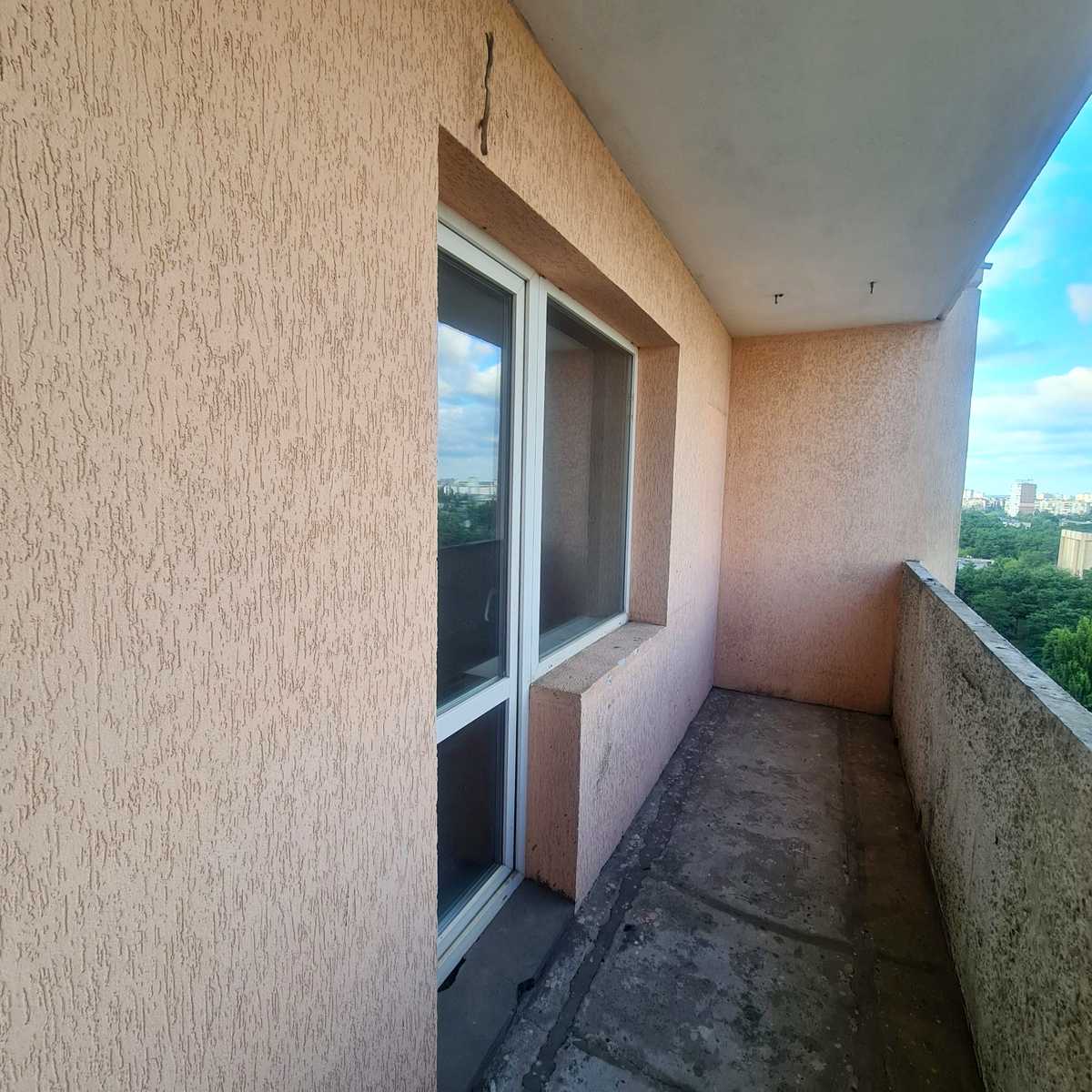 1876384878295527