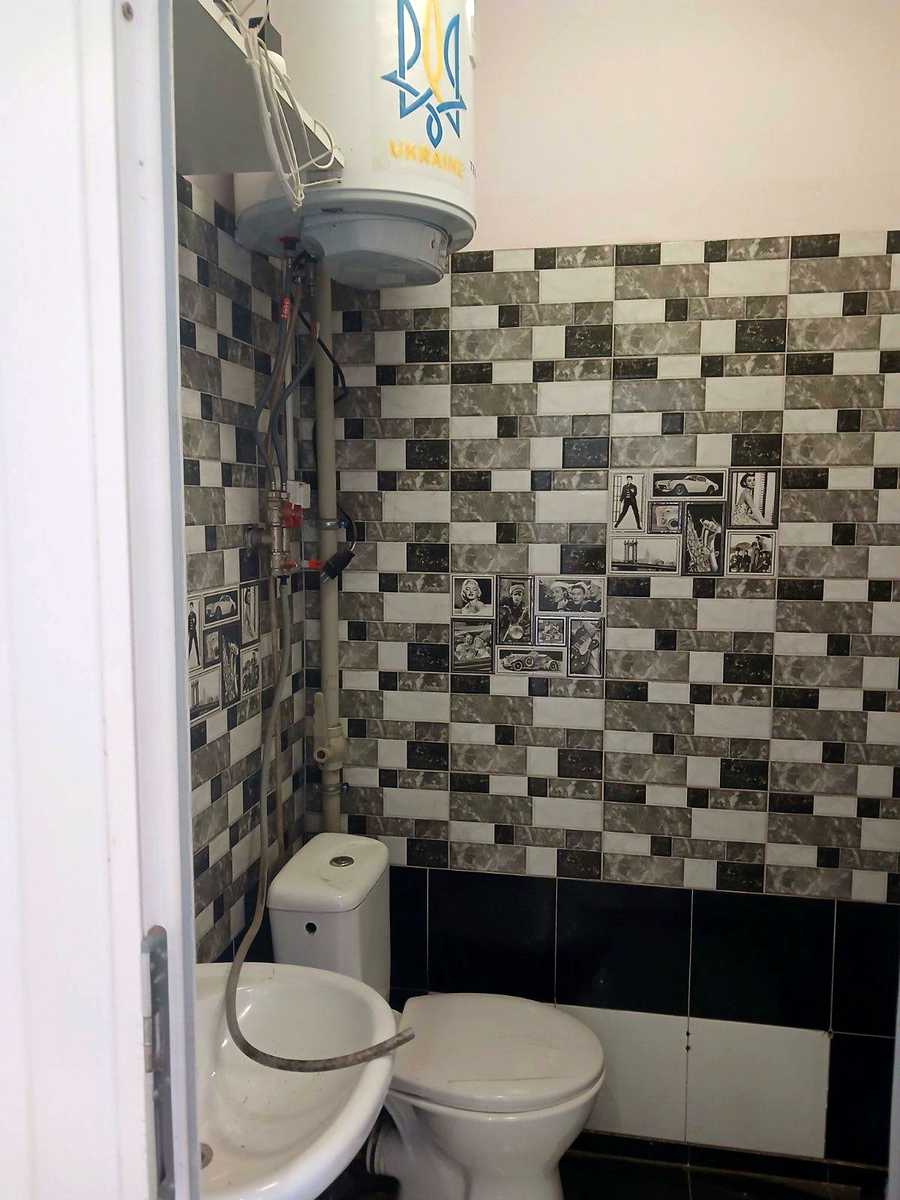 1876384957961744