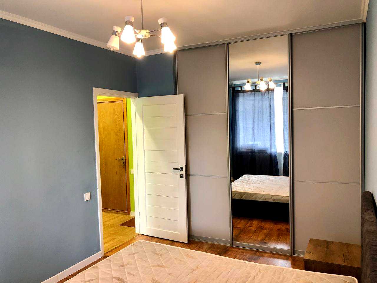 1876385214195658