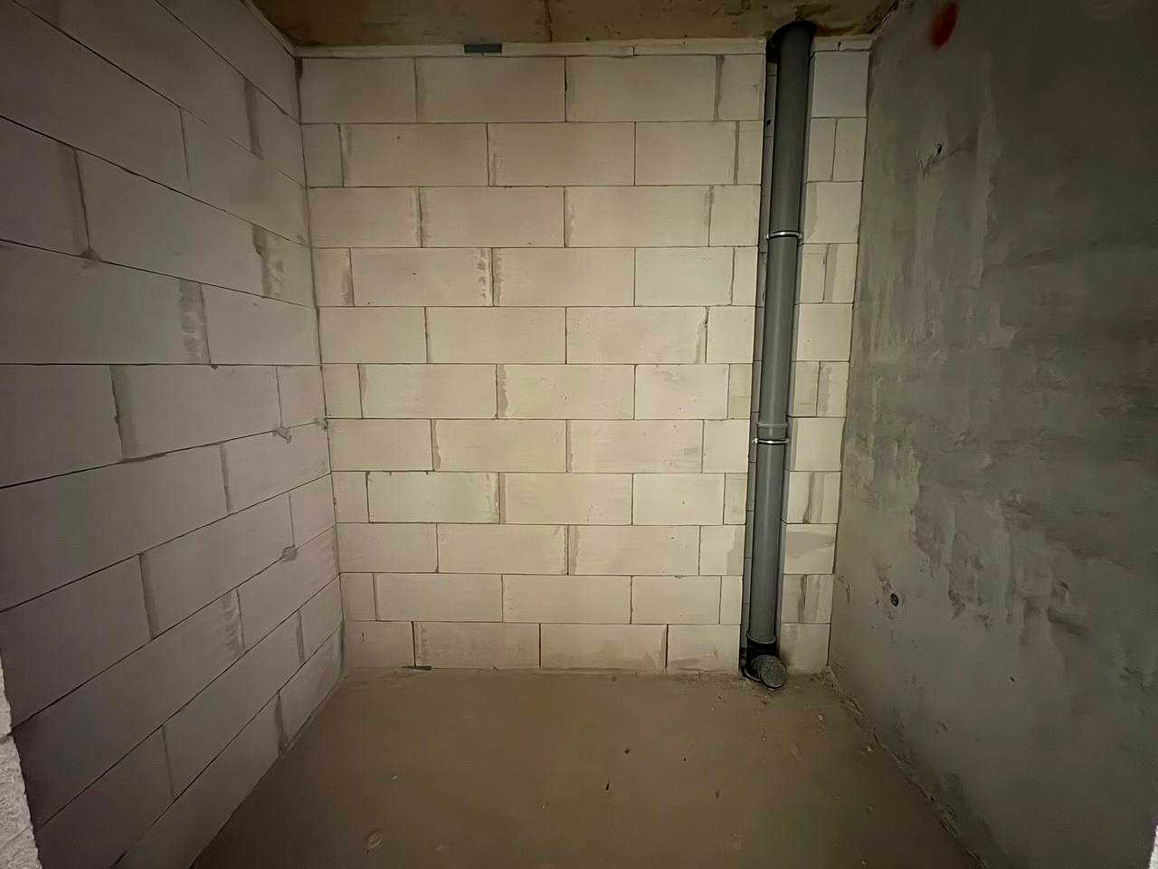 1876385907678834