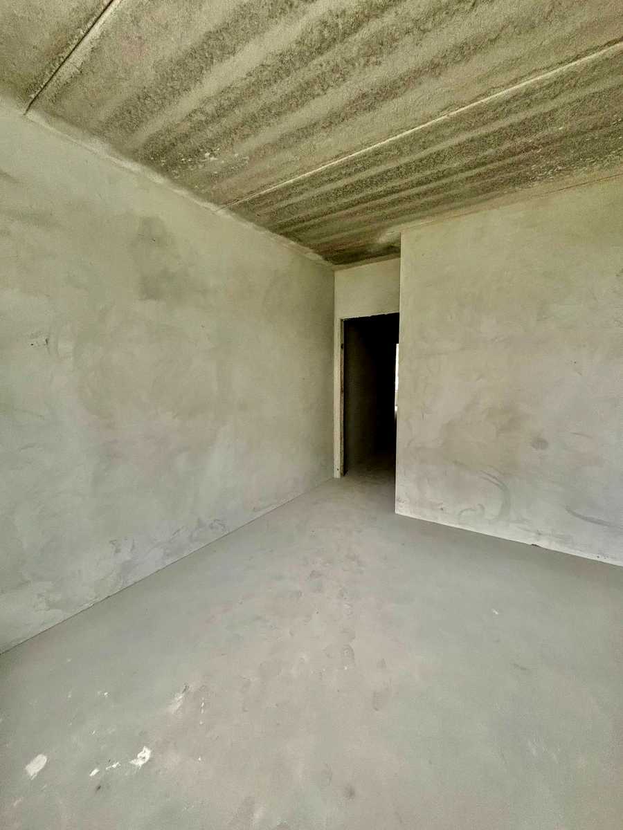 1876386446572144