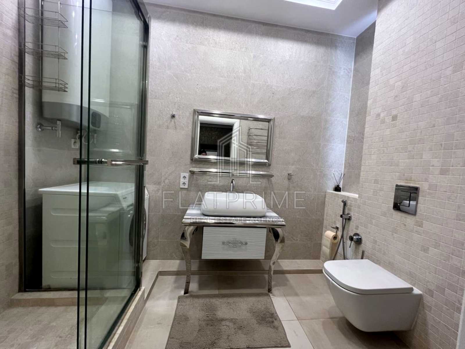 1876387599497032