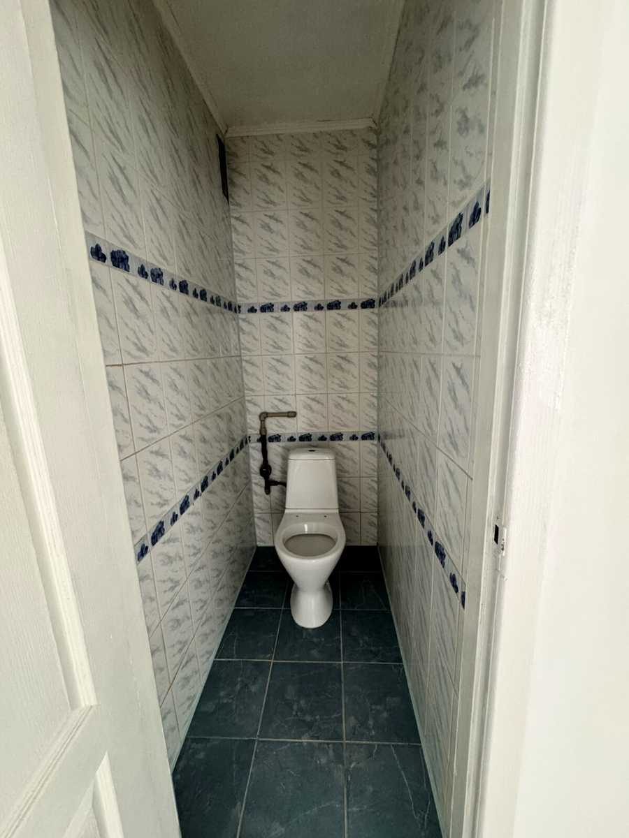 1876387642372511