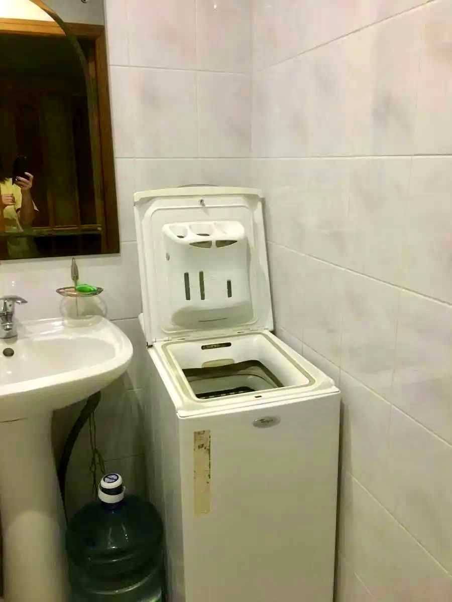1876387697715320