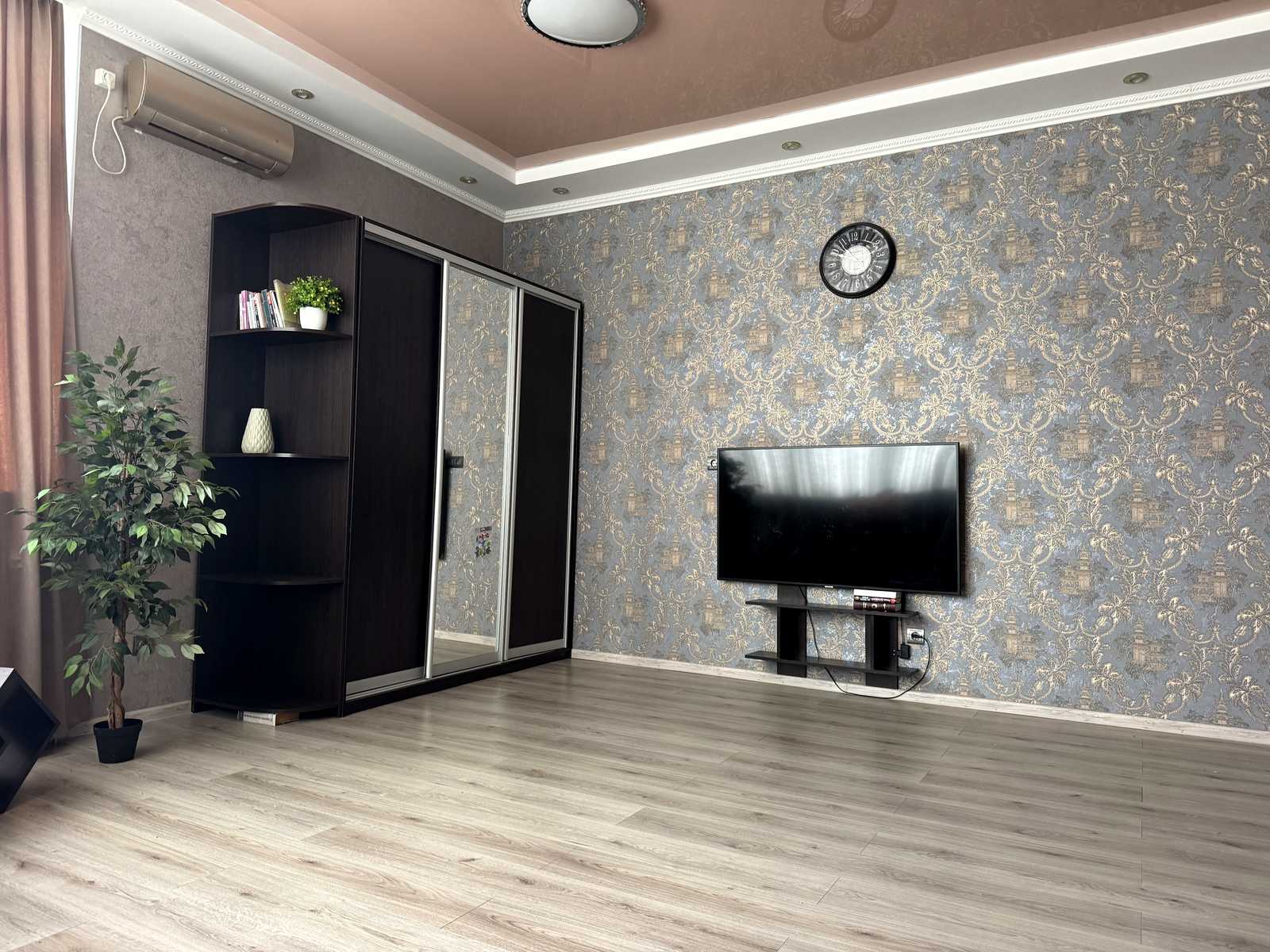 1876387705977063
