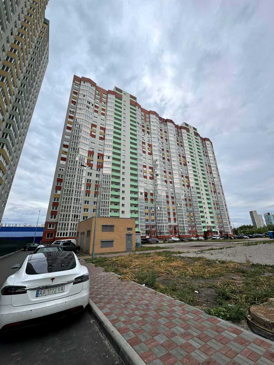 1876387731404517