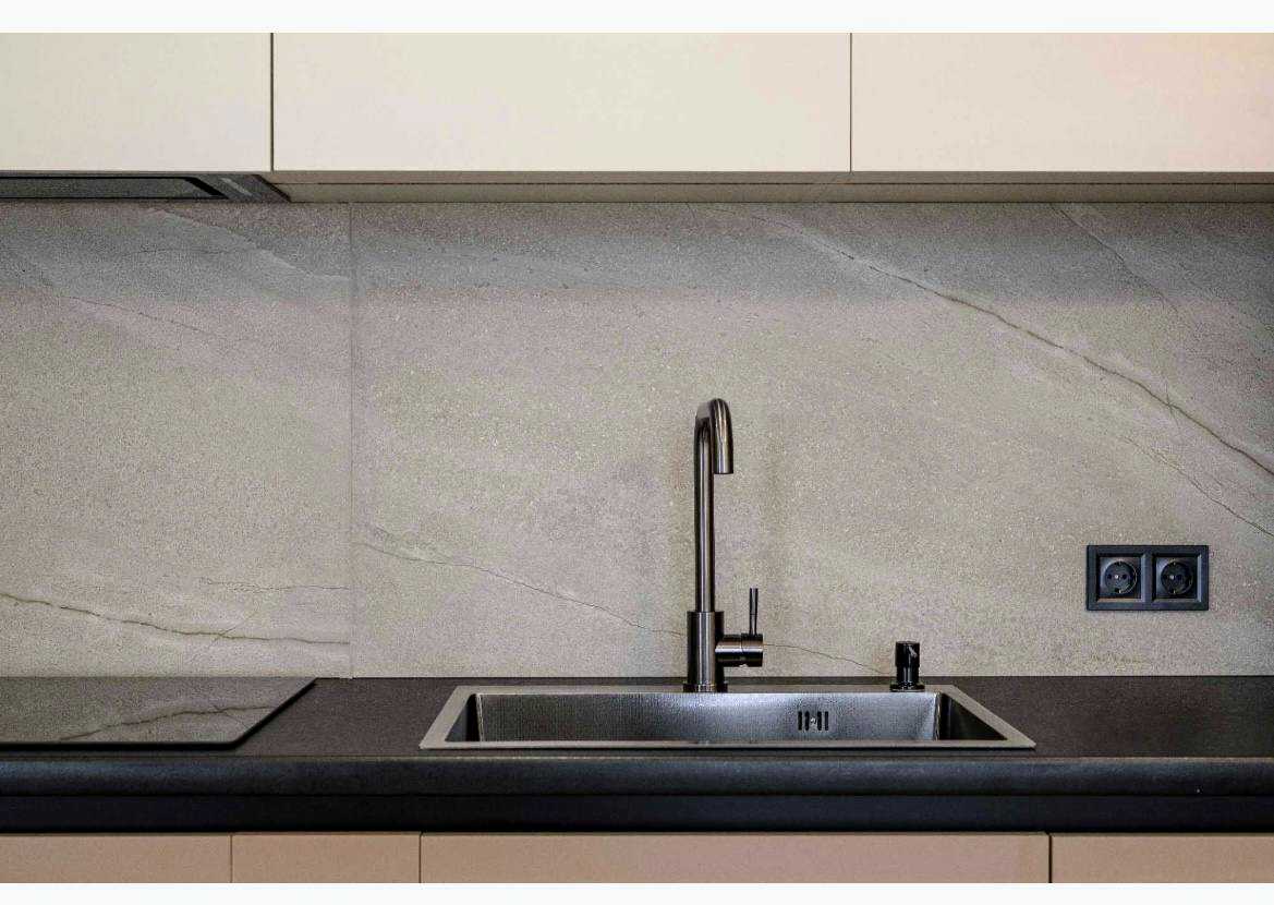 1876388078976460