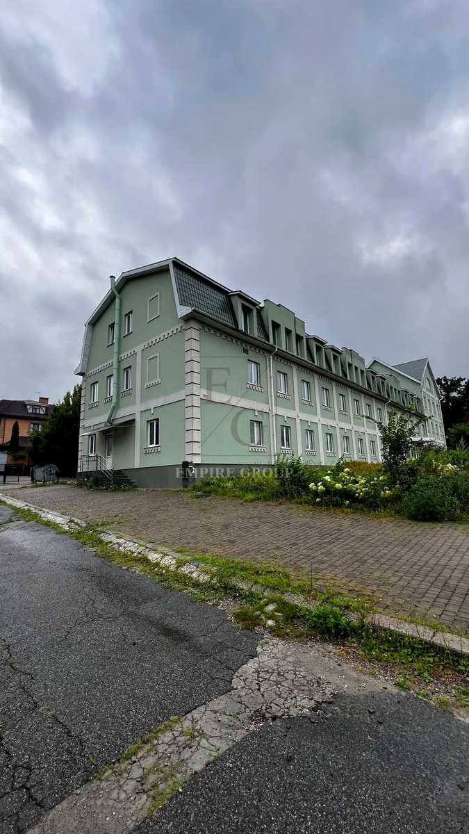 1876388550780124