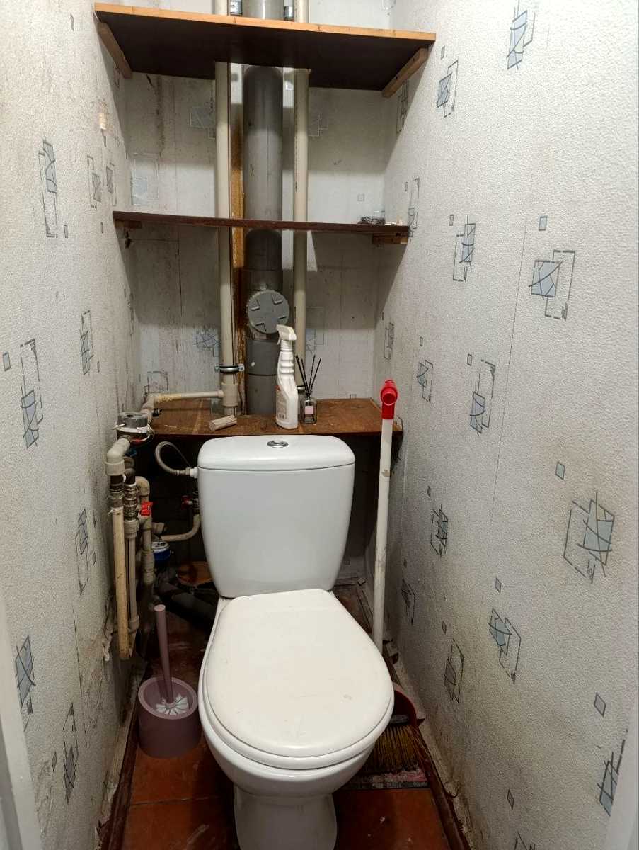 1876392385490302