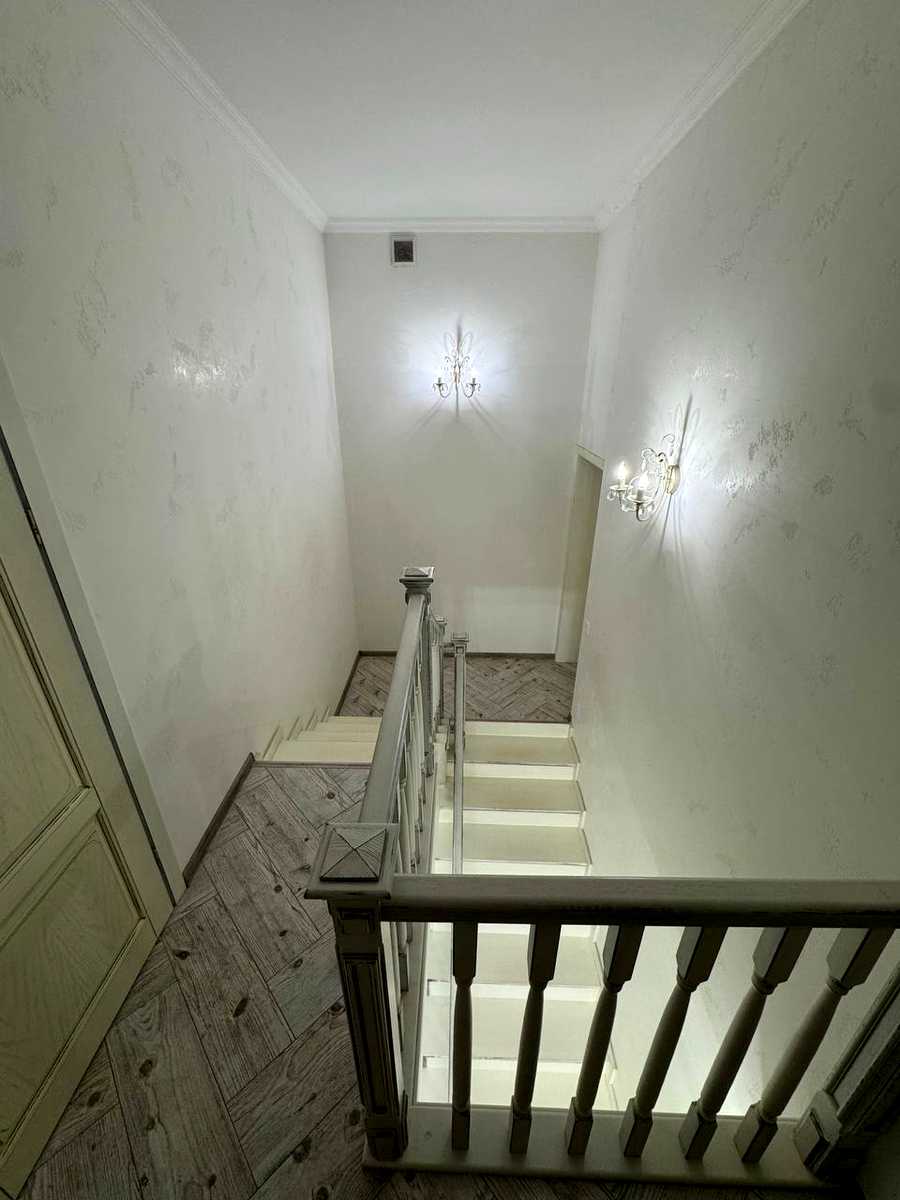1876392945647272