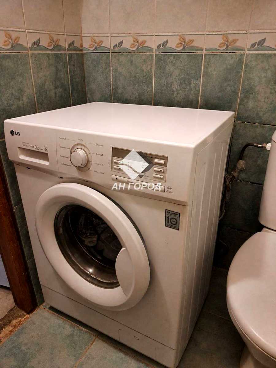 1876393846458909