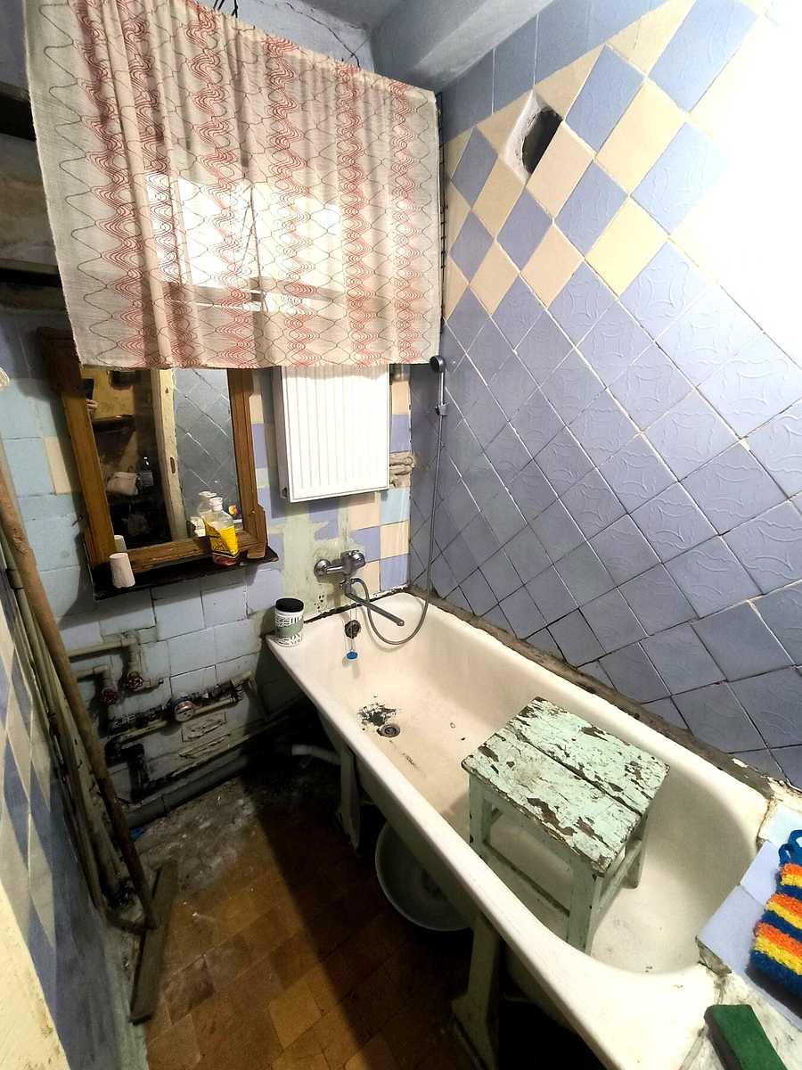 1876394301857293