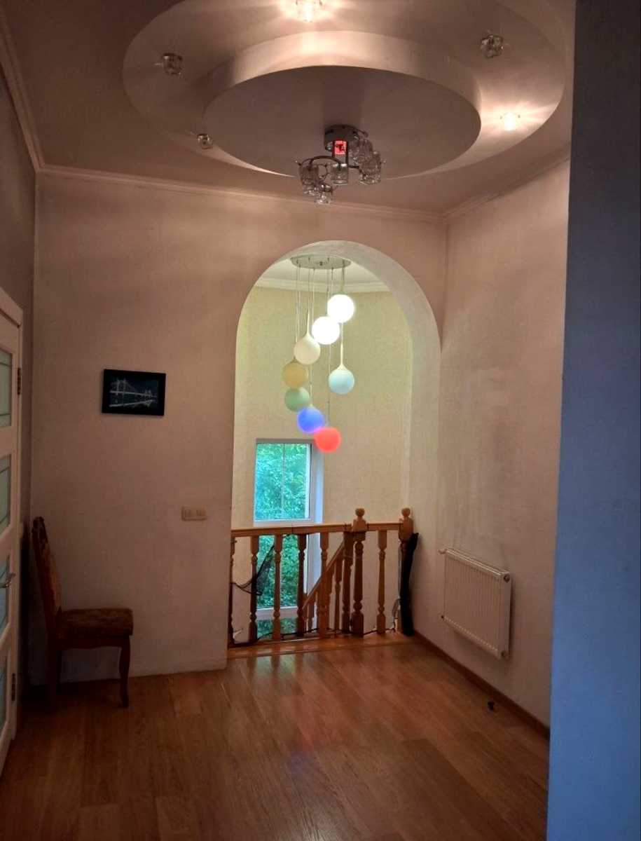 1876394545528256