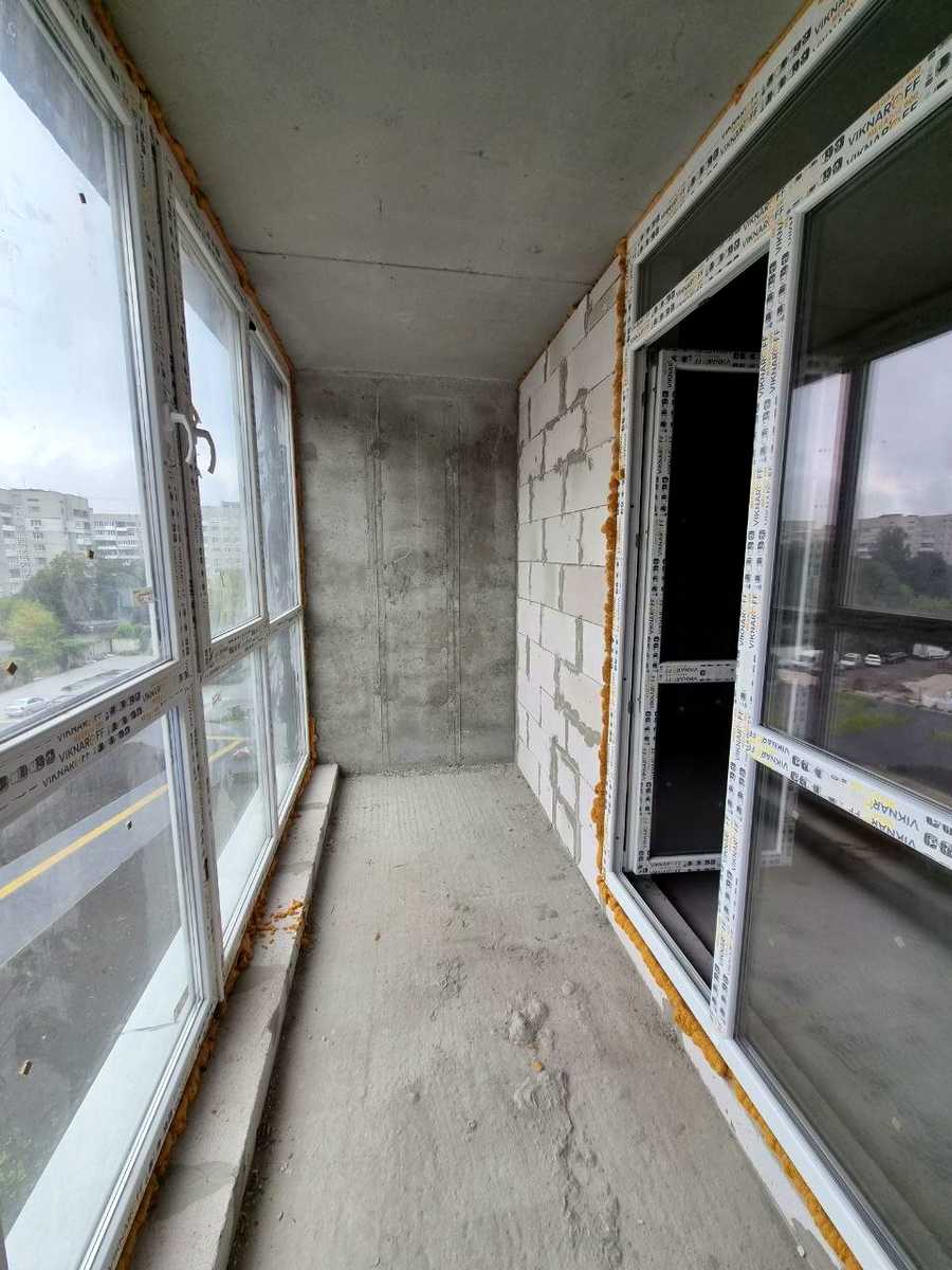 1876394763414381