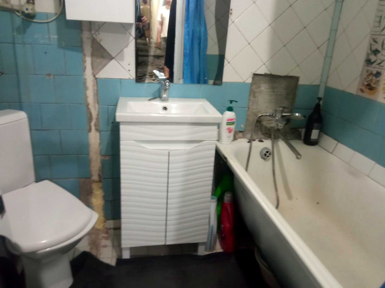 1876394796548906