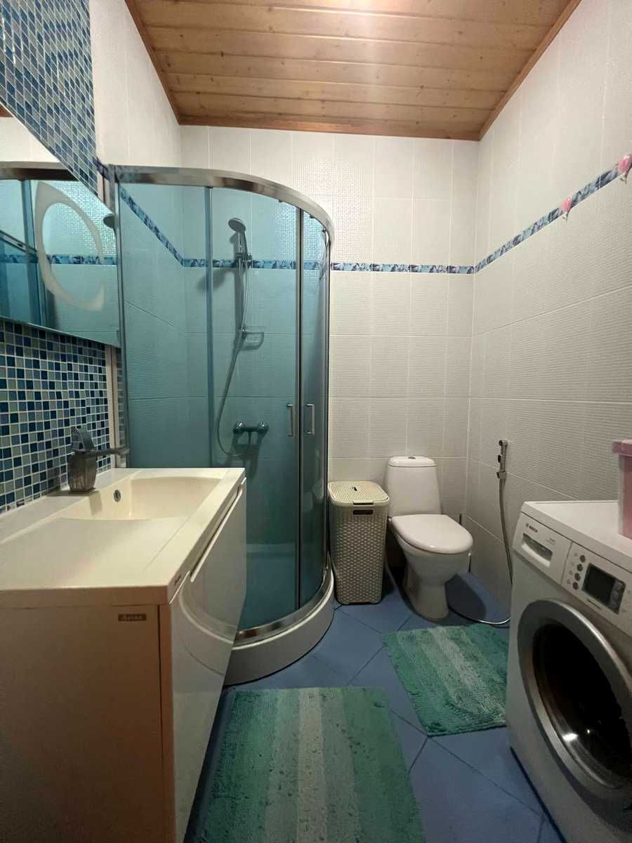 1876395470997408