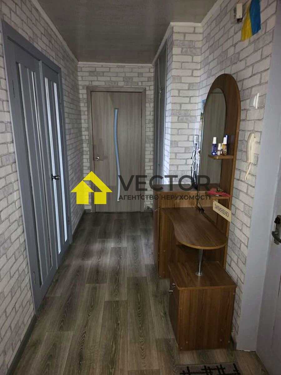 1876395705762927