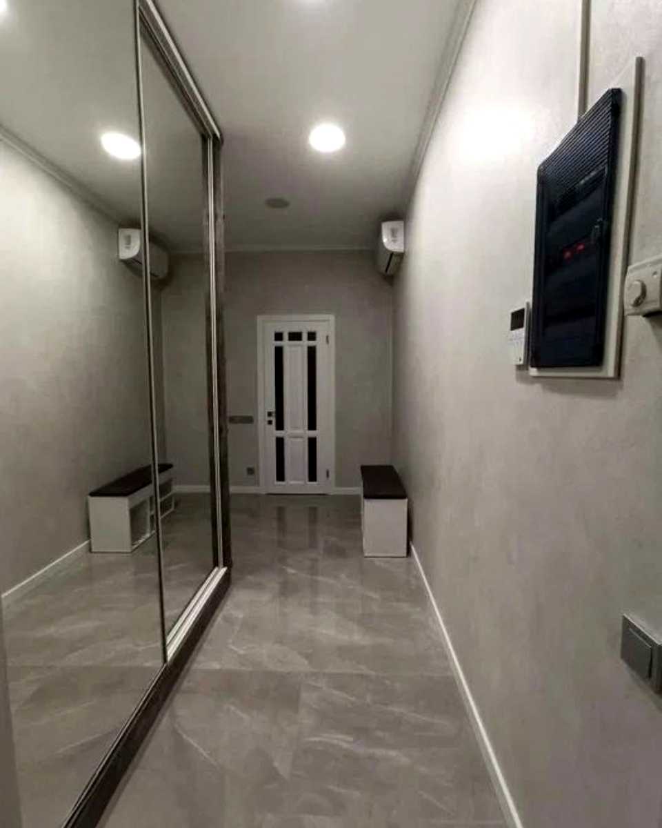 1876395781883516
