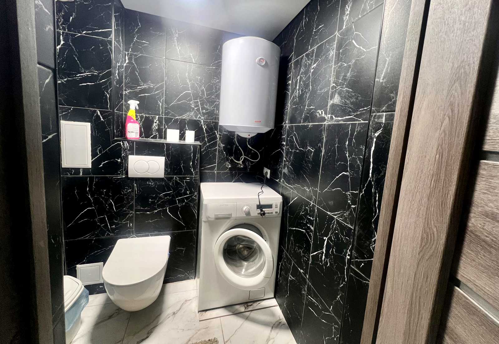 1876396849601393