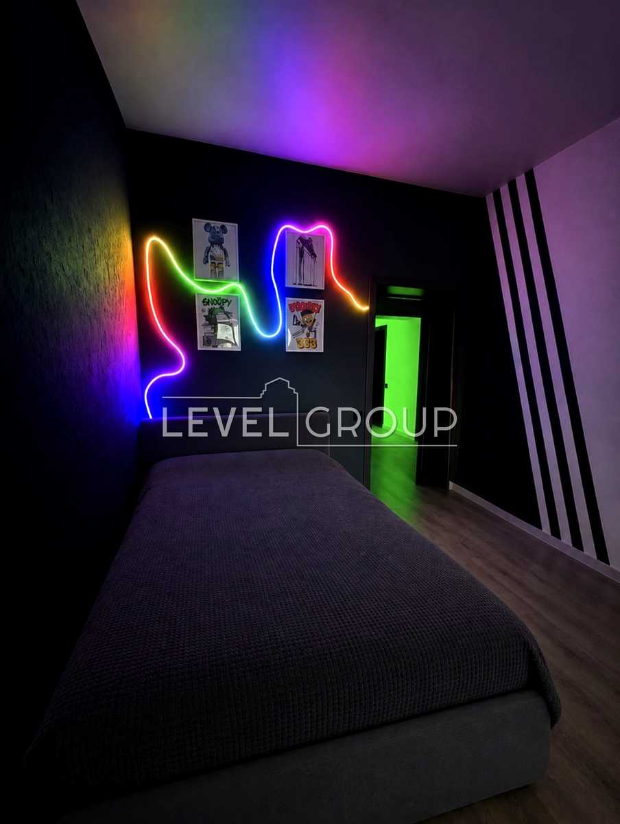 1876398420984327