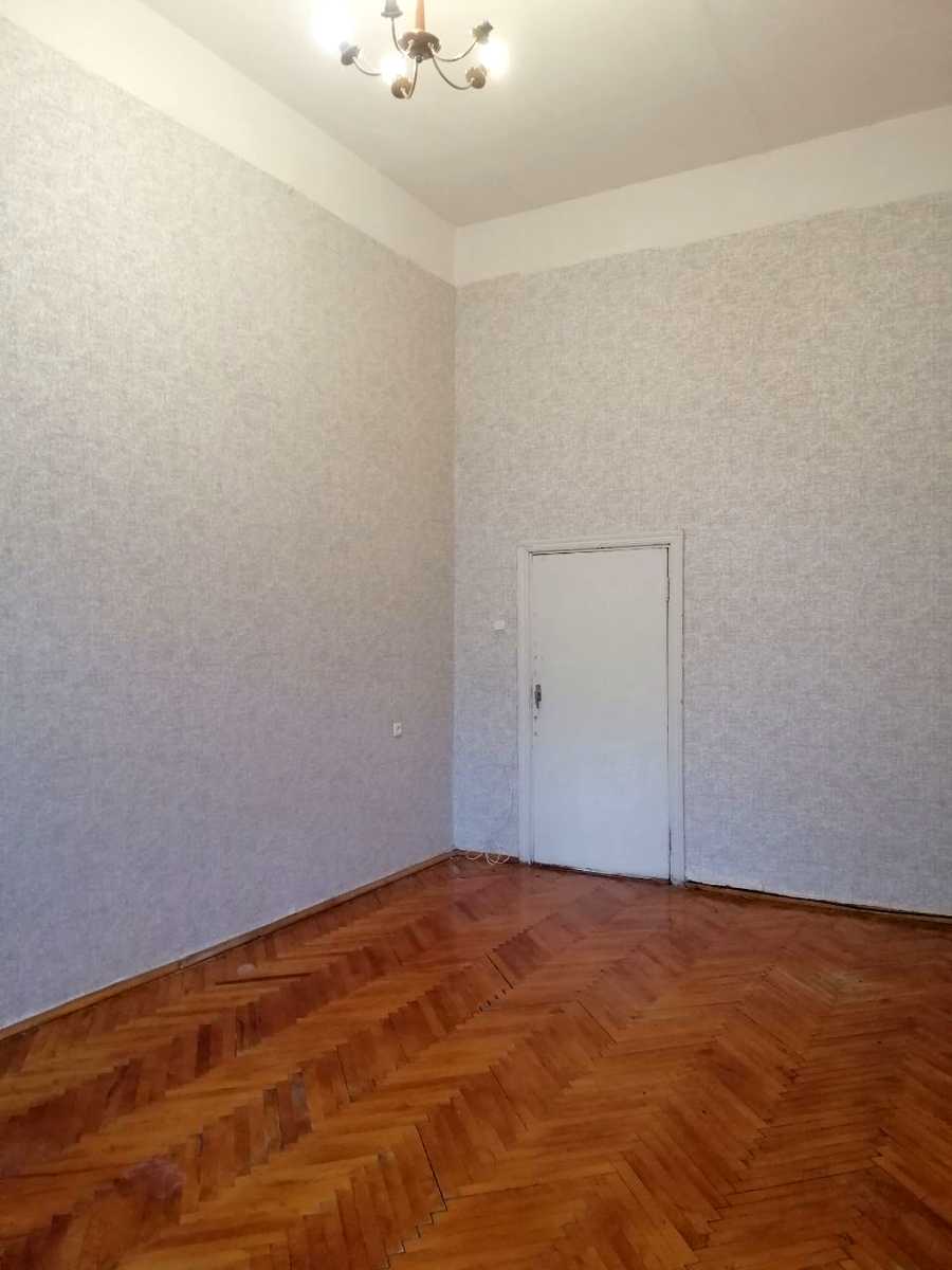 1876398653873953