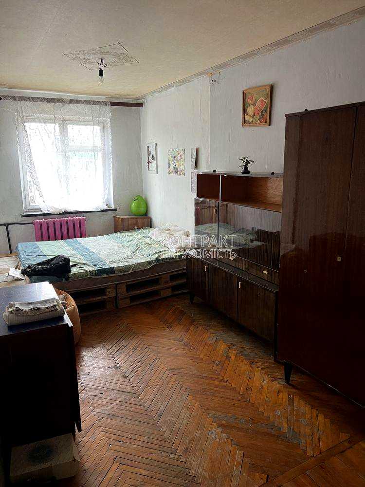 1876398717010980