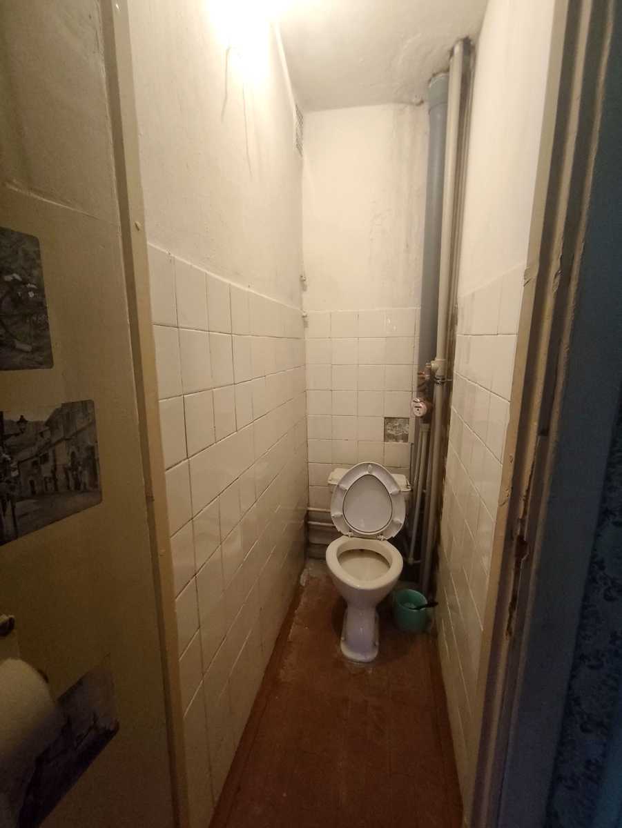 1876401489885971
