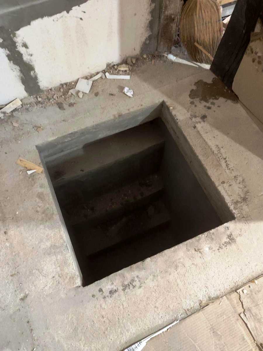 1876403768762845
