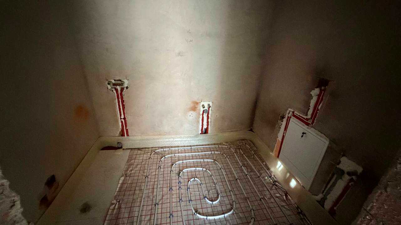 1876404718040333
