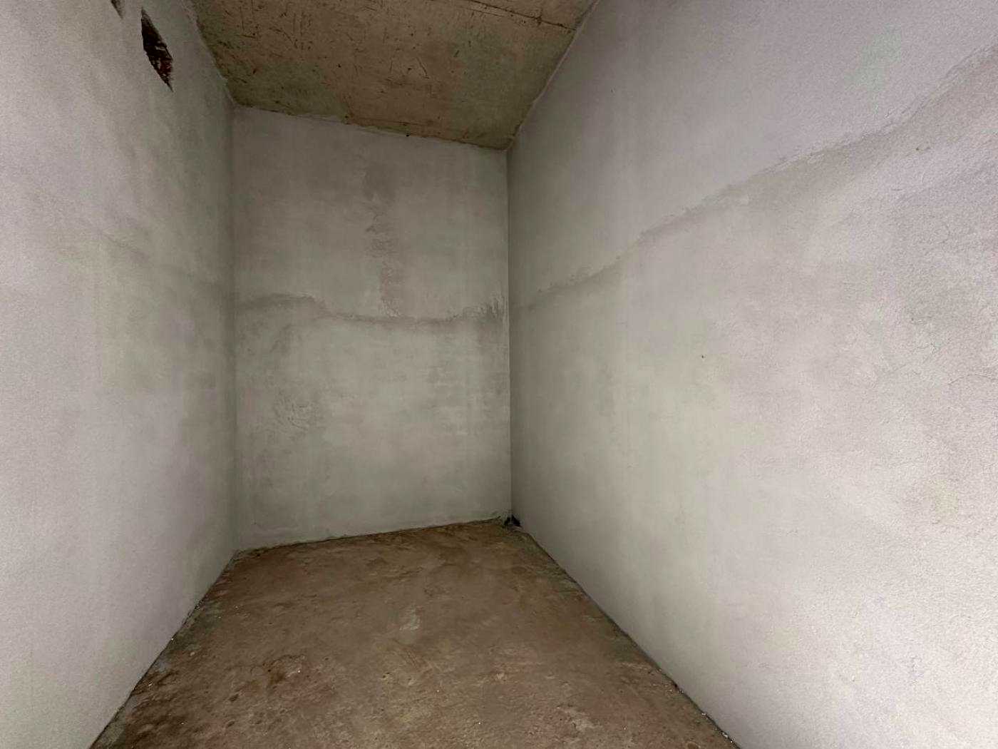 1876404816638152