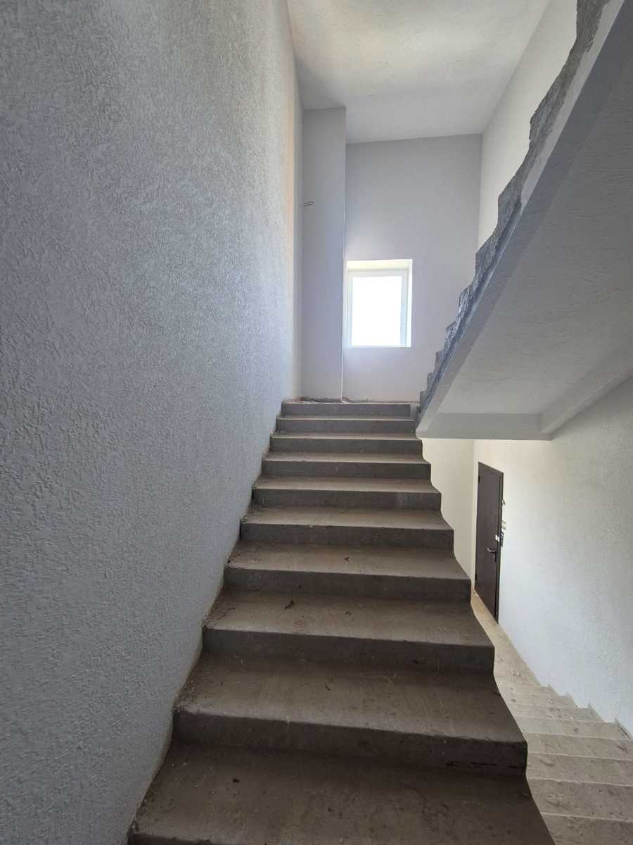 1876406327866629