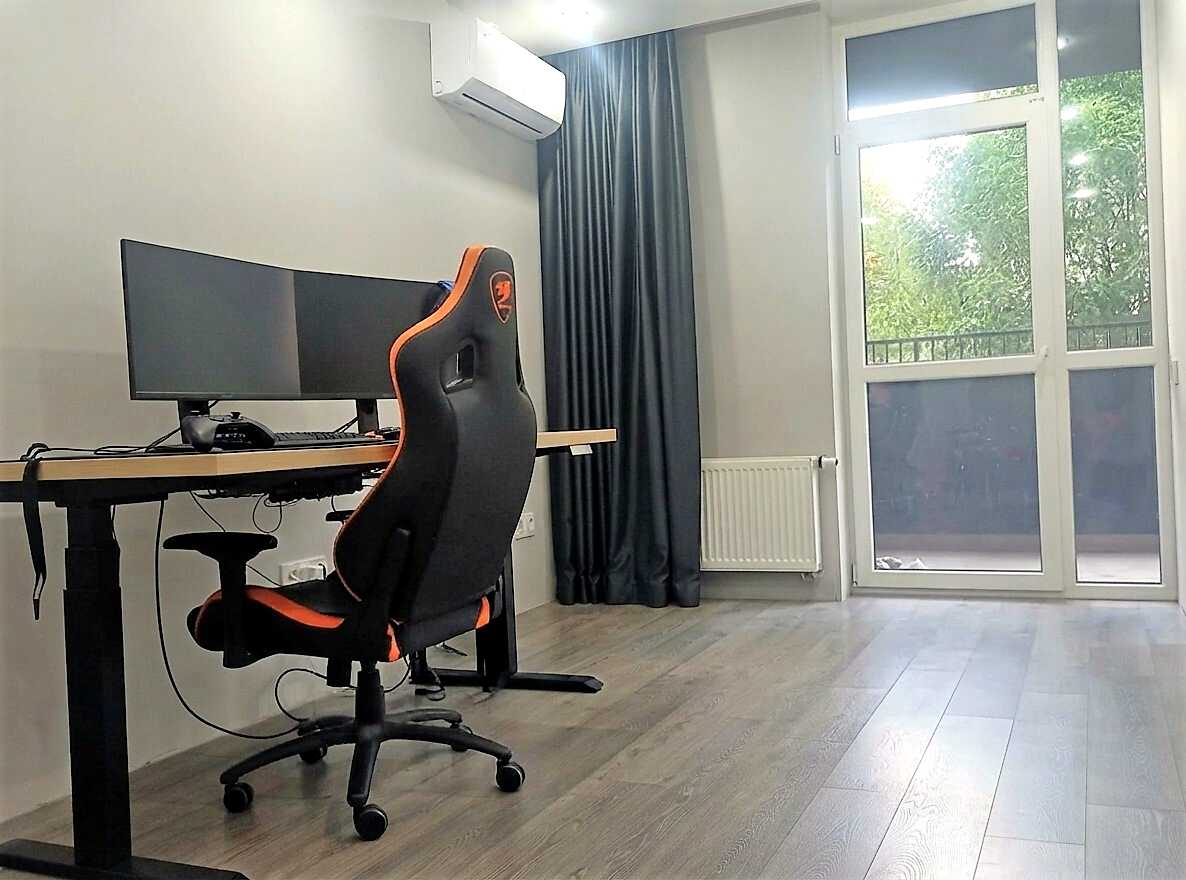 1876407760051078