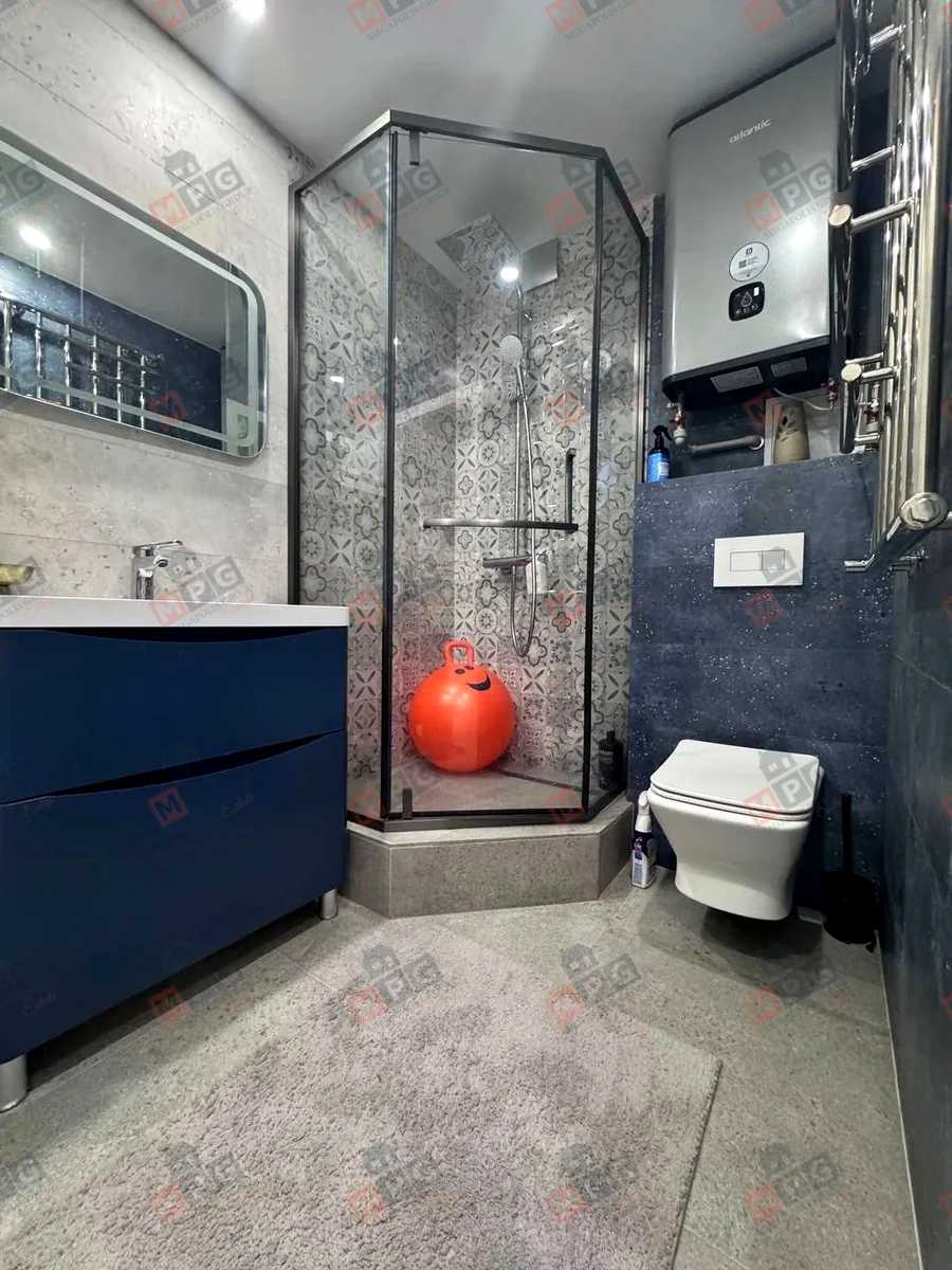 1876408247965800
