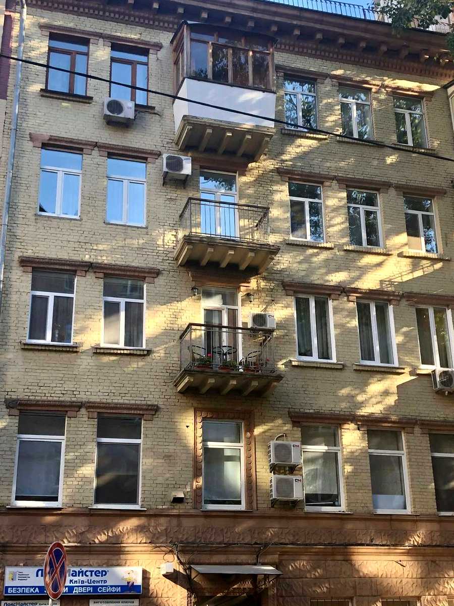 1876408665729477