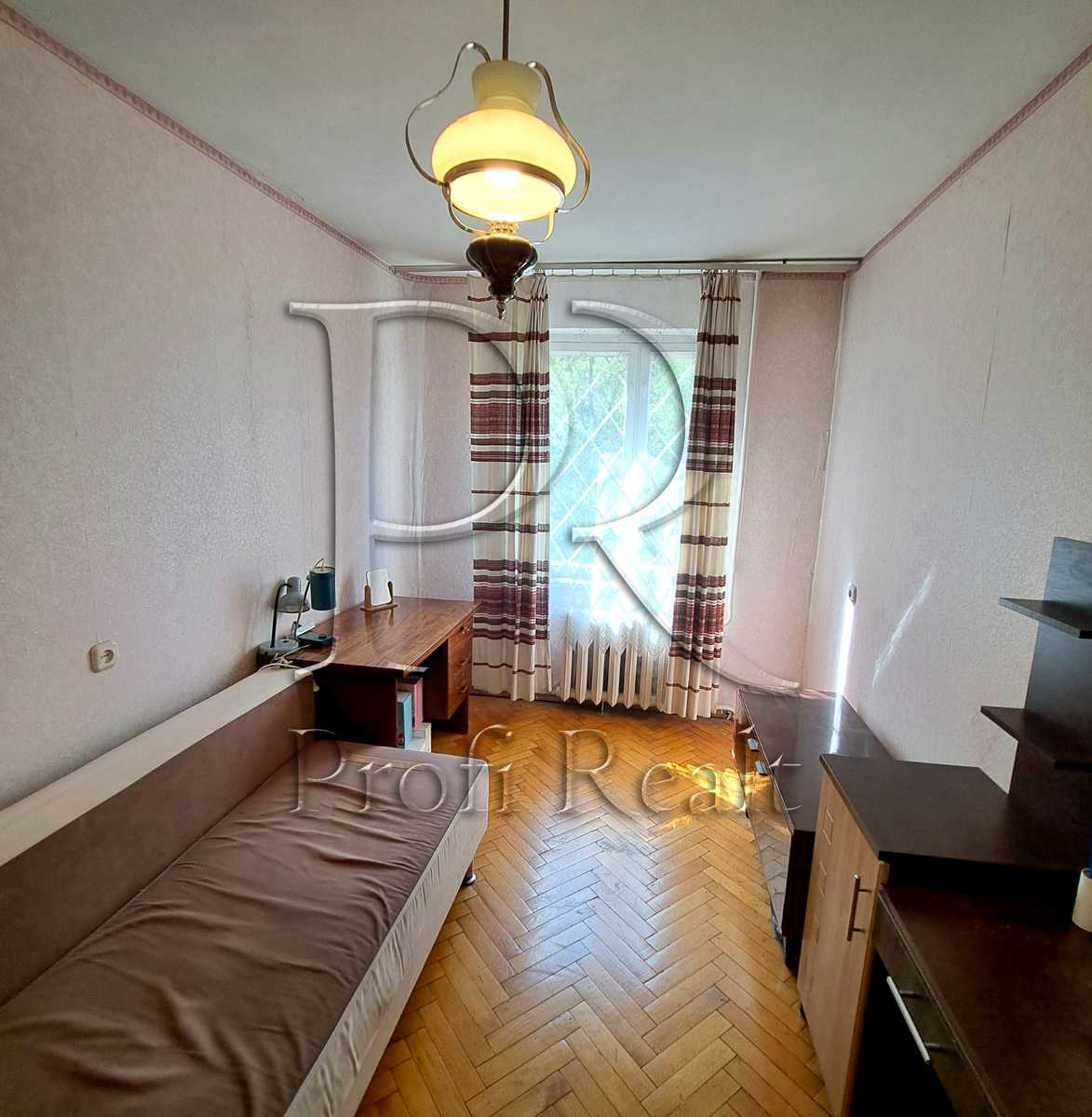 1876410807989021