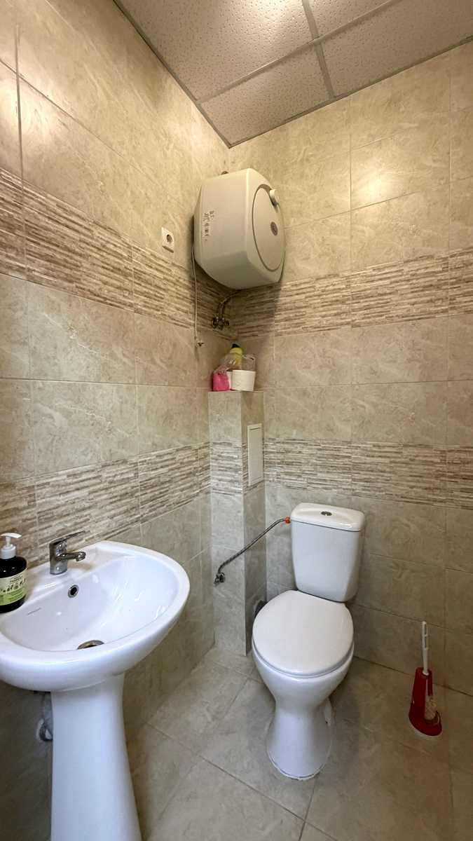 1876411072345221