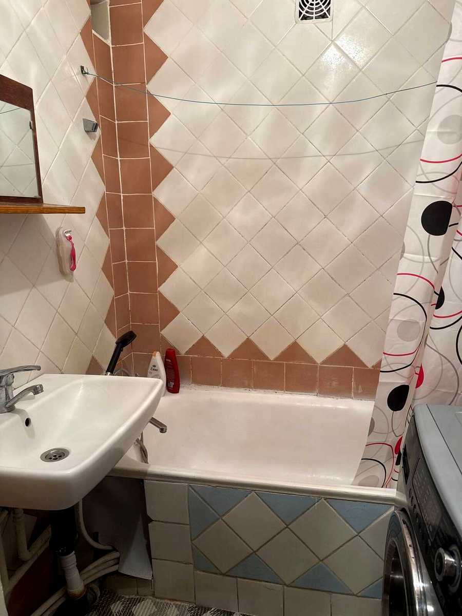 1876418581721173