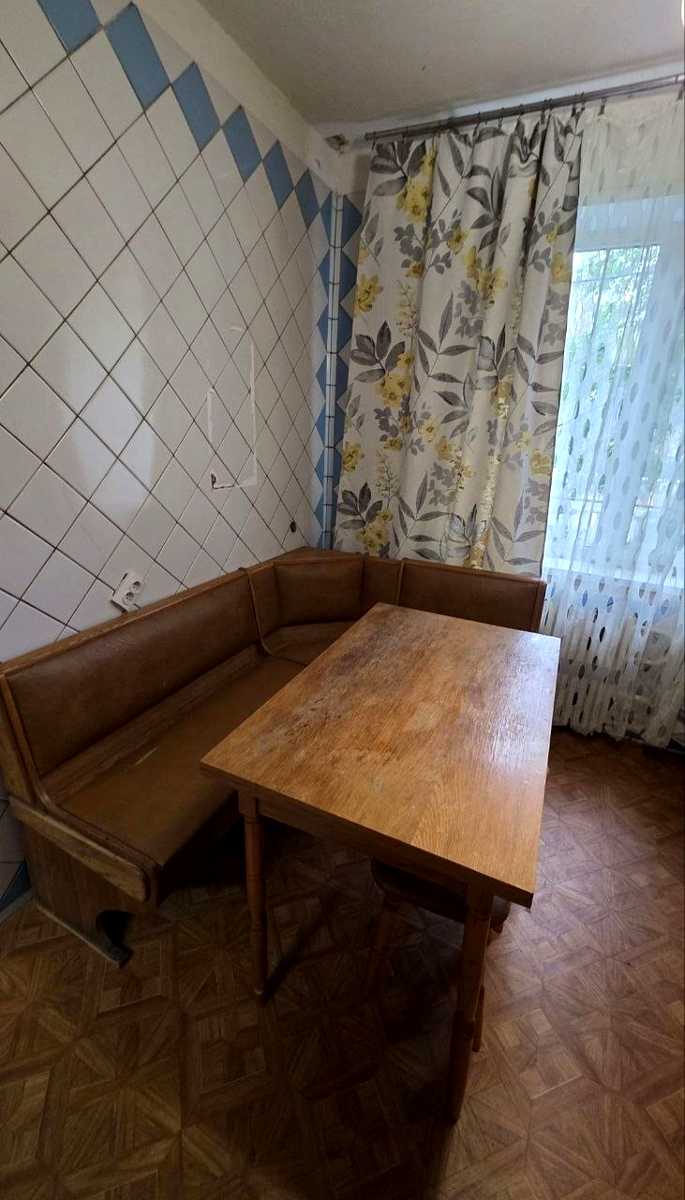 1876424379377927