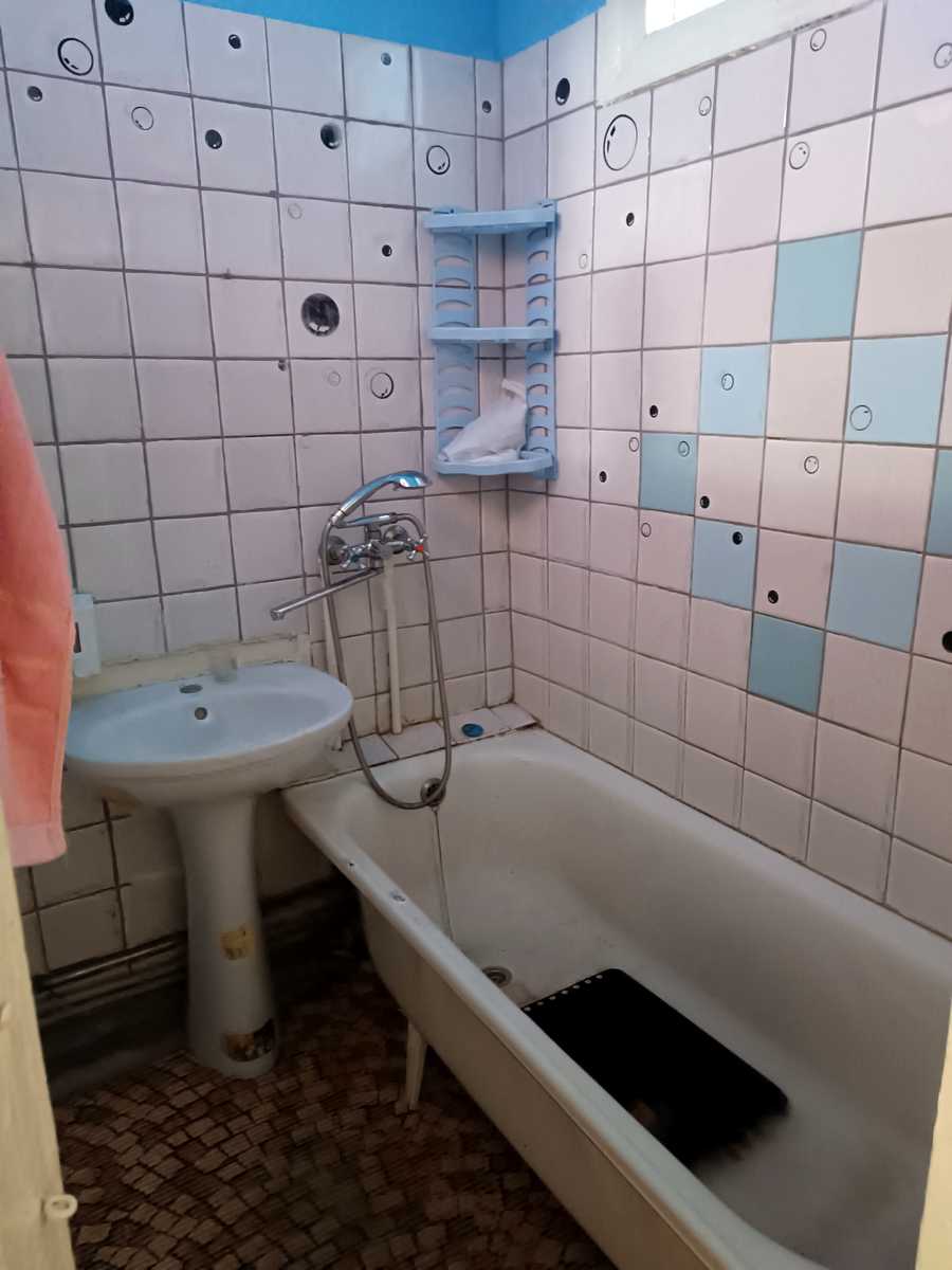 1876428737077035