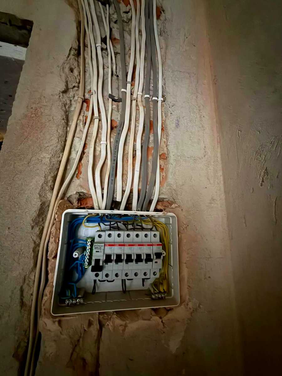 1876429760730137