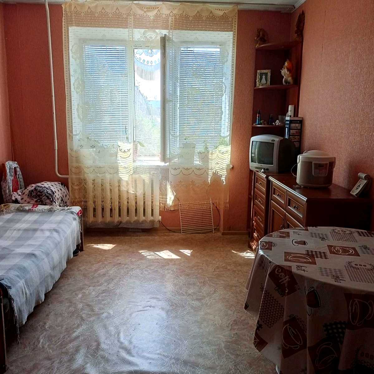 1876461644275281