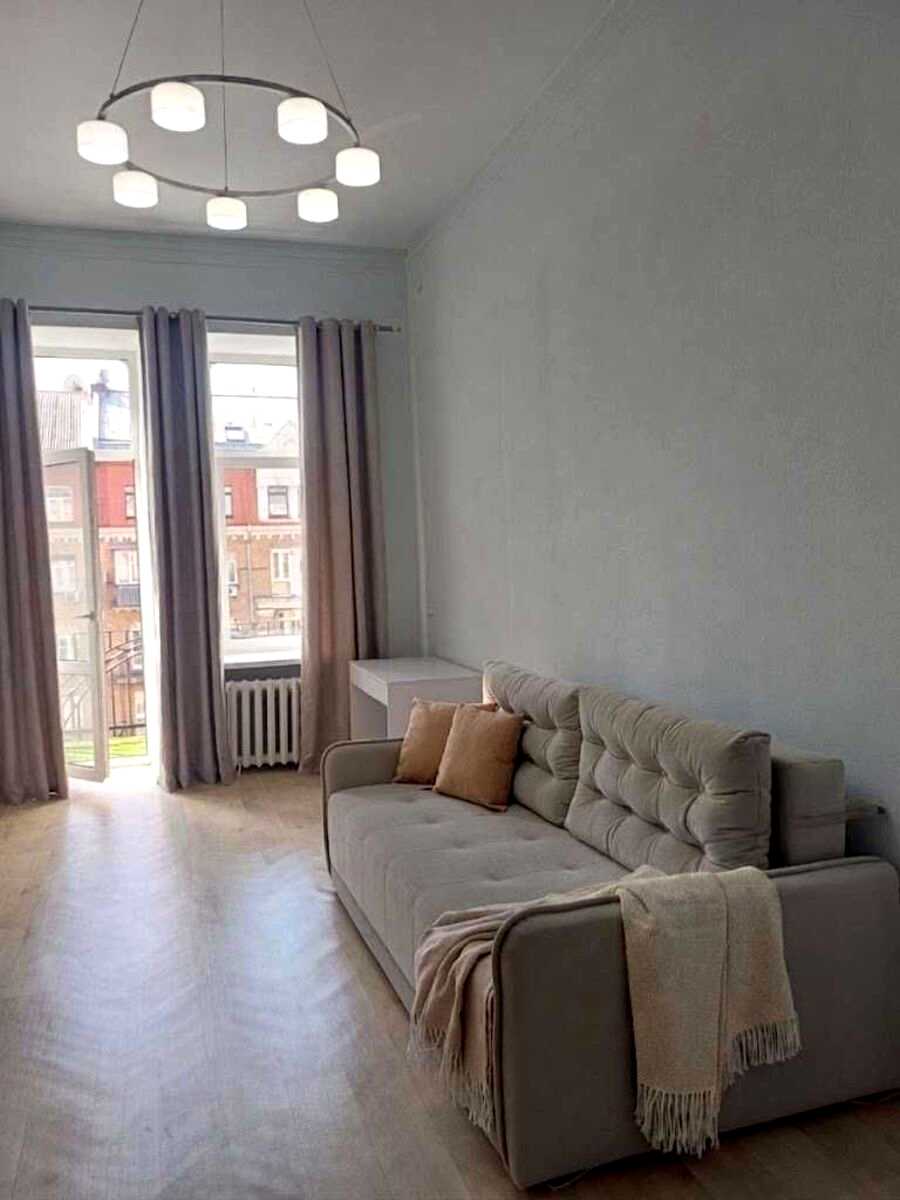 1876466832087473