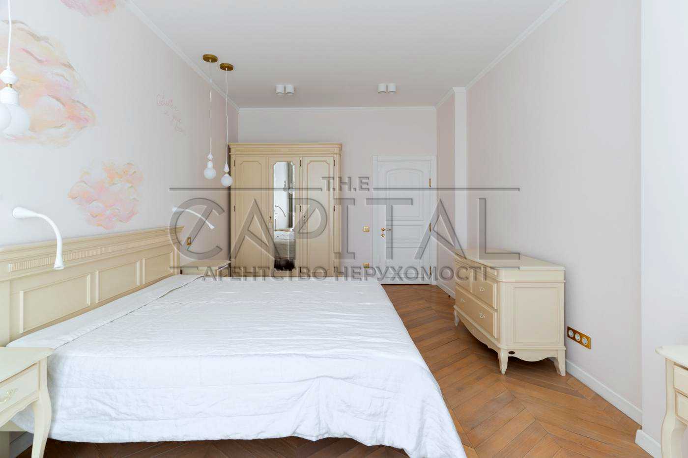 1876467452824777