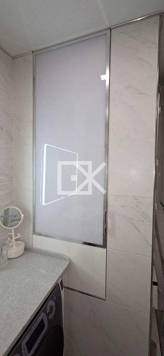 1876468570496549