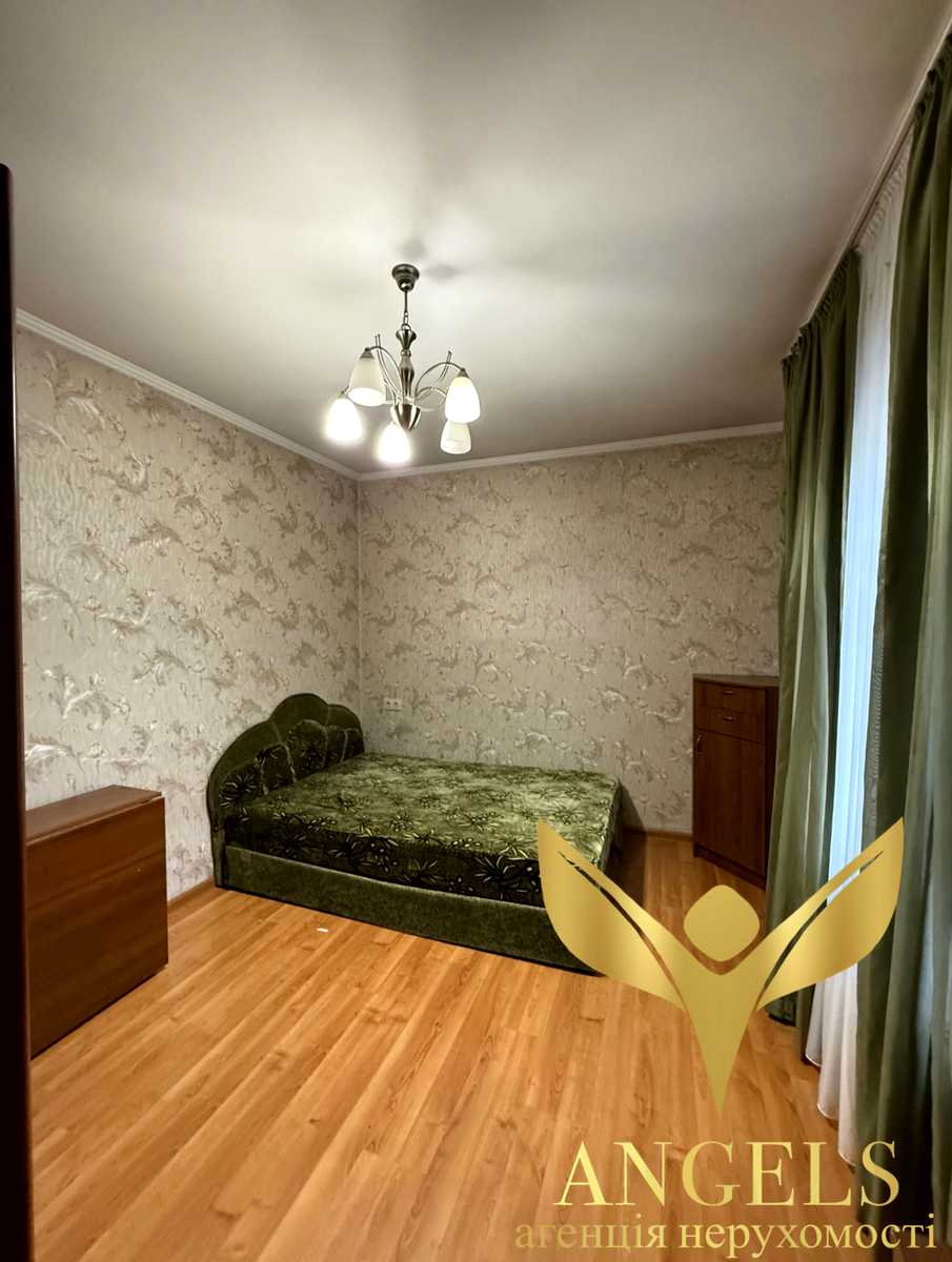 1876469453893033