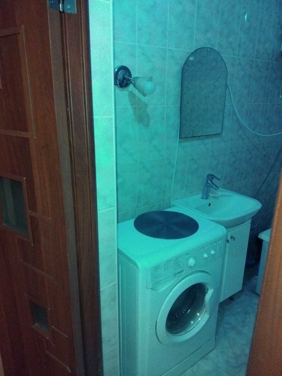 1876469636672956